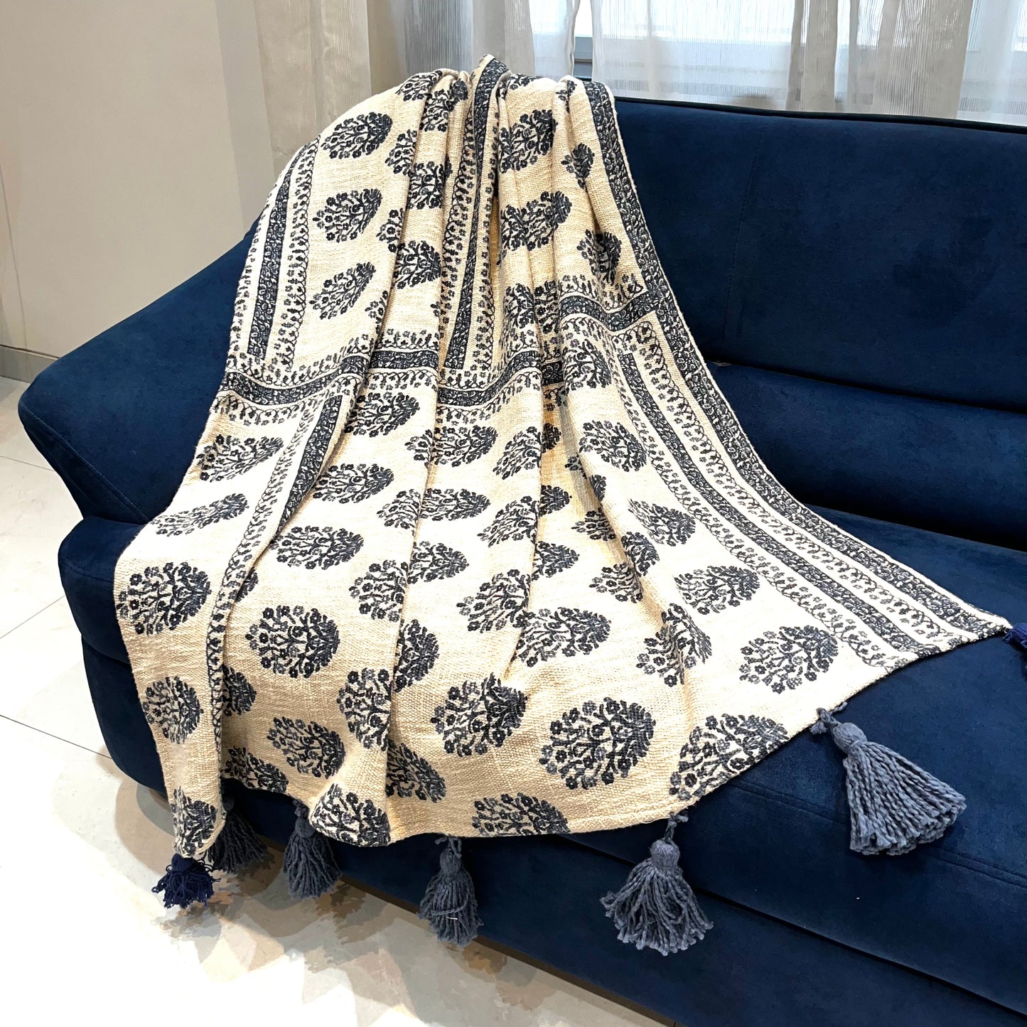Effortless Blue Jute Sofa Throw