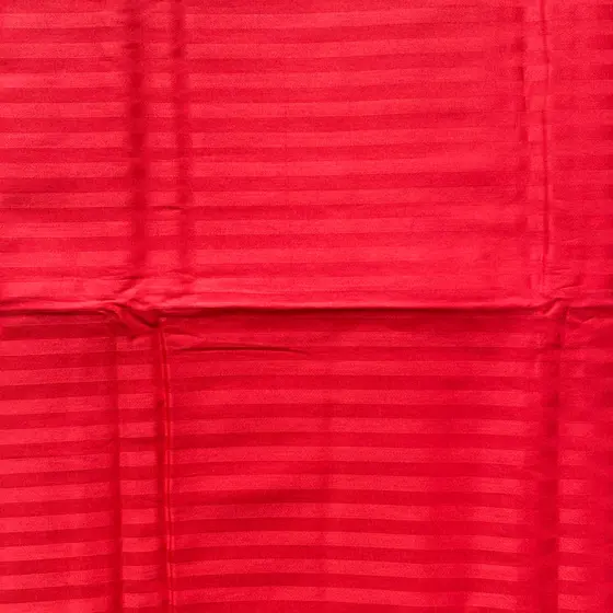 Plain Red Bedsheet